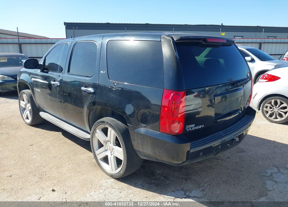 2007 GMC YUKON SLT VIN: 1GKFC13077R315049
