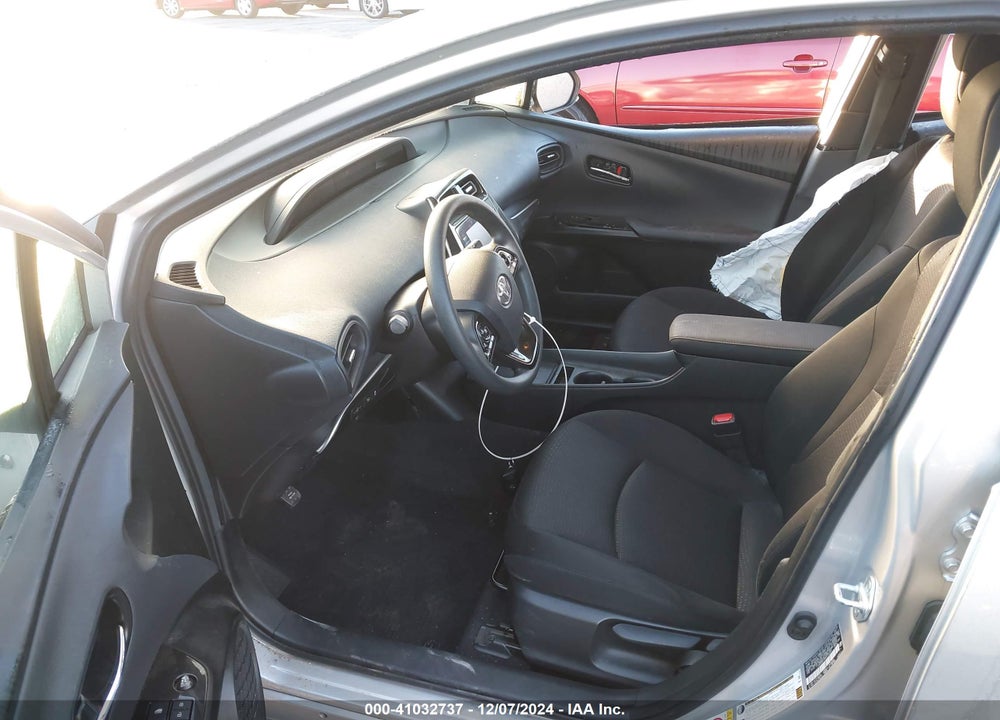 2021 TOYOTA PRIUS LE VIN: JTDKAMFUXM3132243