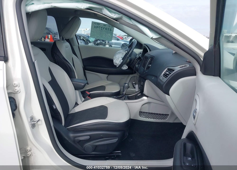 2019 JEEP COMPASS SUN AND WHEEL FWD VIN: 3C4NJCBB9KT782422