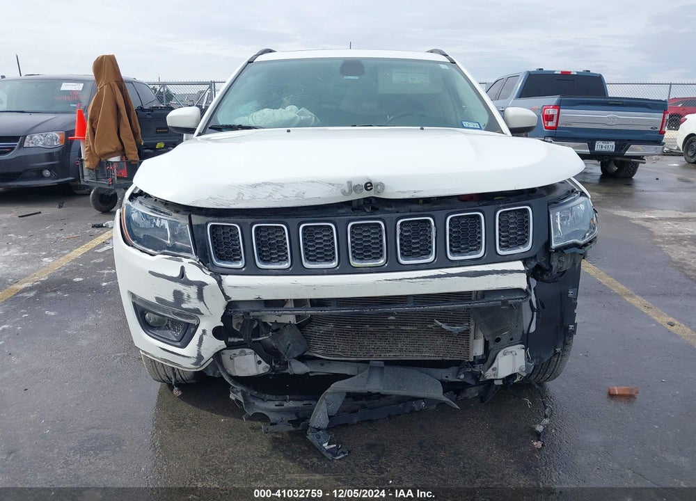 2019 JEEP COMPASS SUN AND WHEEL FWD VIN: 3C4NJCBB9KT782422
