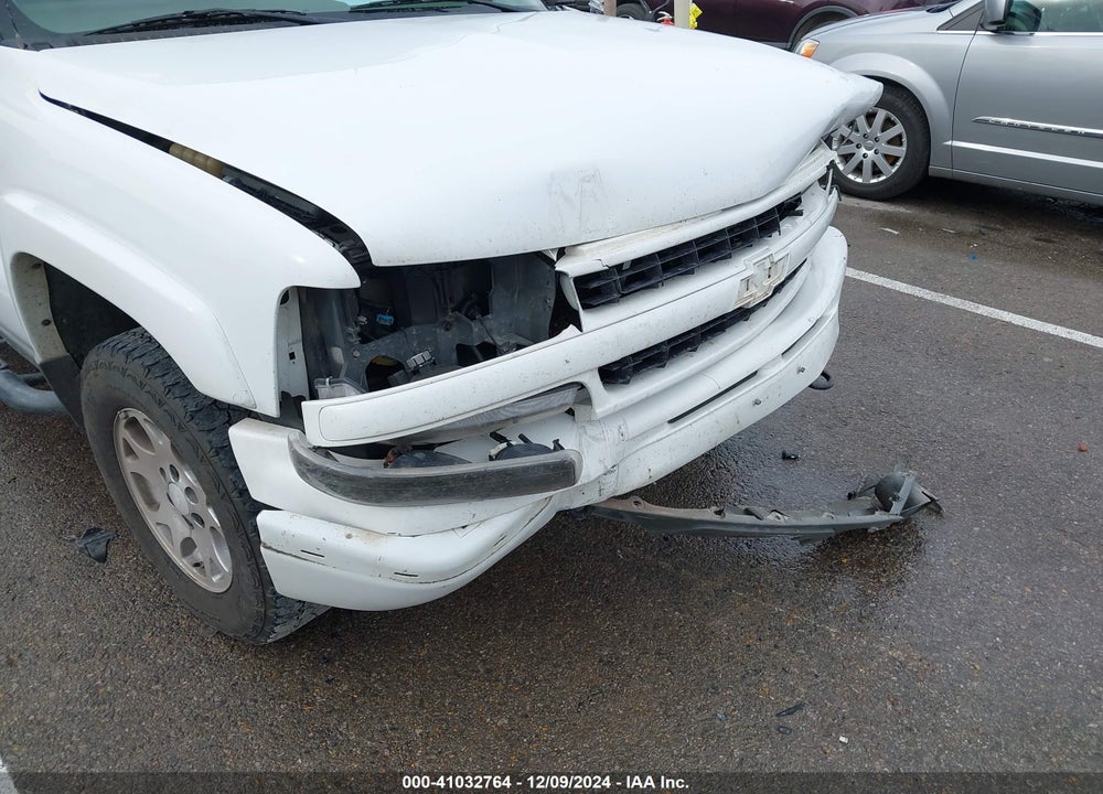2005 CHEVROLET TAHOE Z71 VIN: 1GNEK13T25R140041