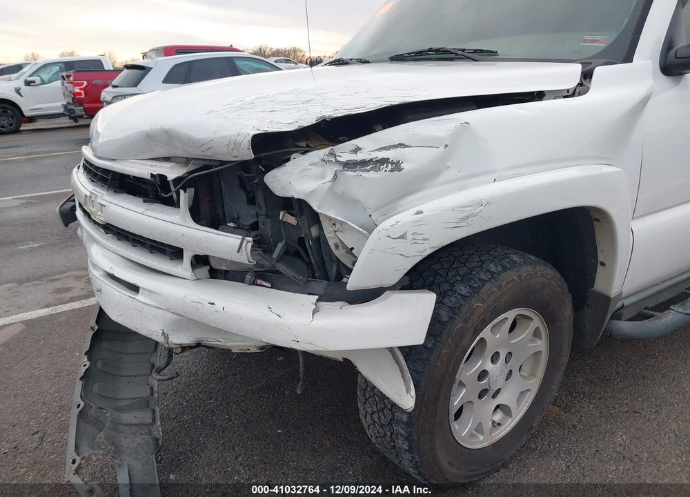 2005 CHEVROLET TAHOE Z71 VIN: 1GNEK13T25R140041