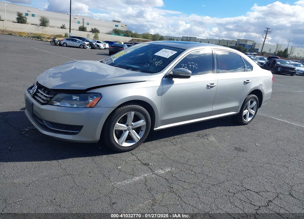 2013 VOLKSWAGEN PASSAT 2.0L TDI SE VIN: 1VWBN7A37DC054652