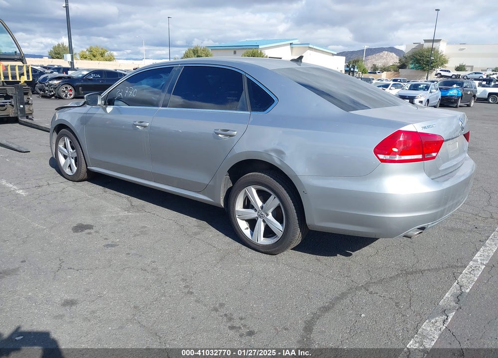 2013 VOLKSWAGEN PASSAT 2.0L TDI SE VIN: 1VWBN7A37DC054652