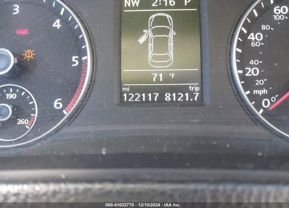 2013 VOLKSWAGEN PASSAT 2.0L TDI SE VIN: 1VWBN7A37DC054652