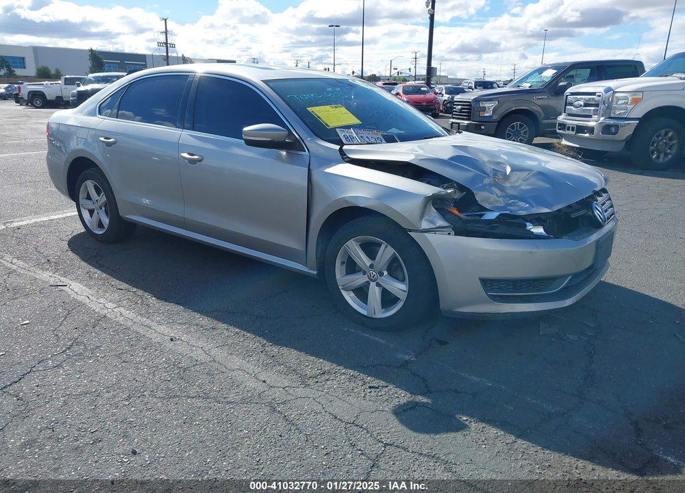 2013 VOLKSWAGEN PASSAT 2.0L TDI SE VIN: 1VWBN7A37DC054652