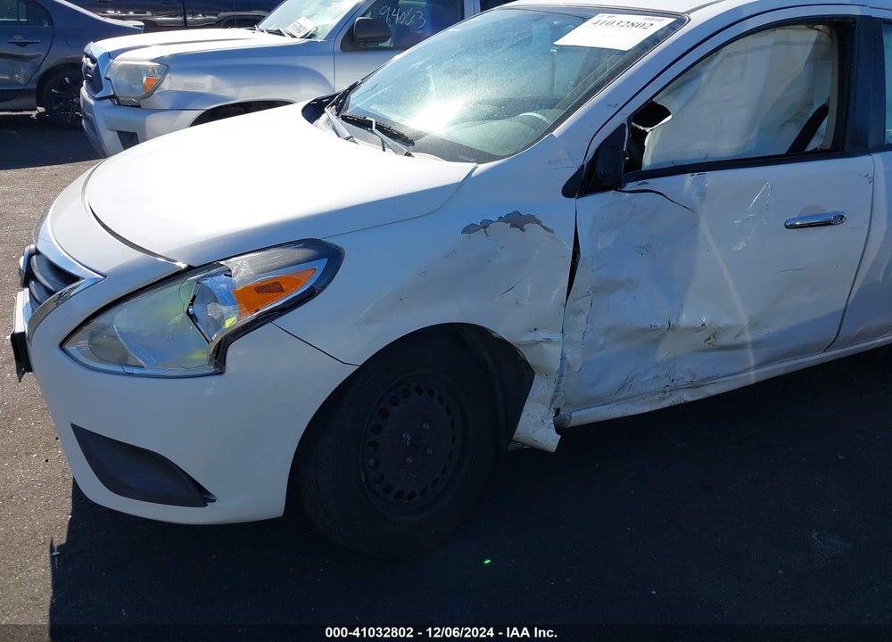 2019 NISSAN VERSA 1.6 SV VIN: 3N1CN7AP2KL874541