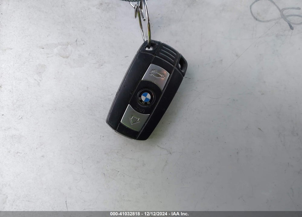 2008 BMW 328I VIN: WBAVA33558KX85110