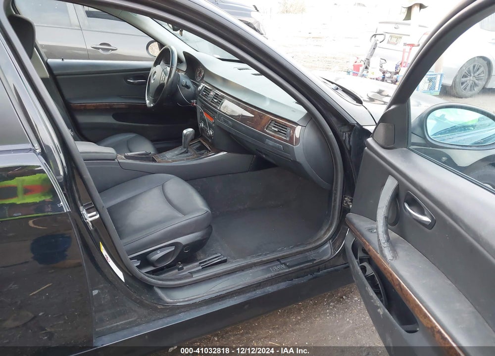 2008 BMW 328I VIN: WBAVA33558KX85110