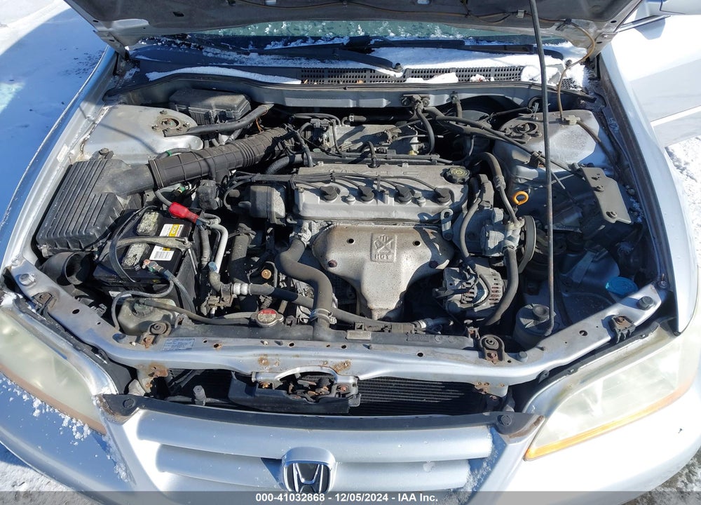 2002 HONDA ACCORD 2.3 SE VIN: 1HGCG56772A138417