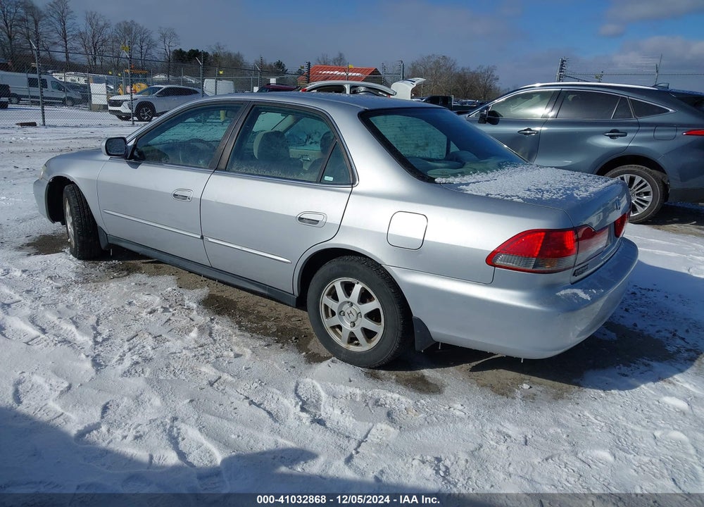 2002 HONDA ACCORD 2.3 SE VIN: 1HGCG56772A138417