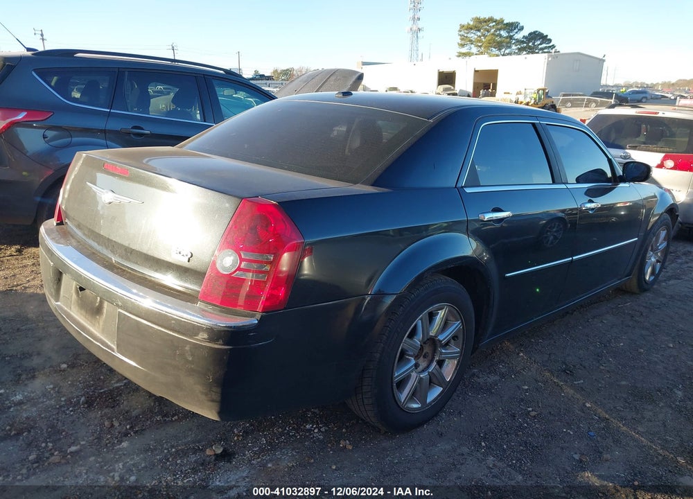 2010 CHRYSLER 300 VIN: 2C3CA3CV5AH137519