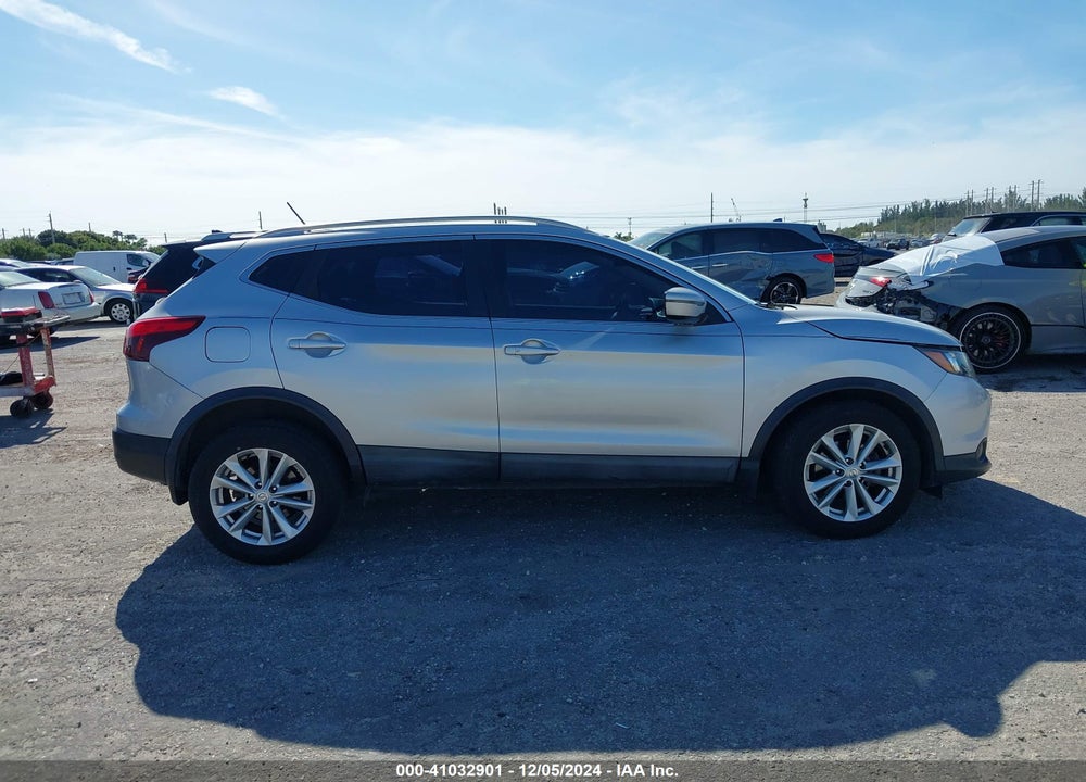 2017 NISSAN ROGUE SPORT SV VIN: JN1BJ1CP8HW011084