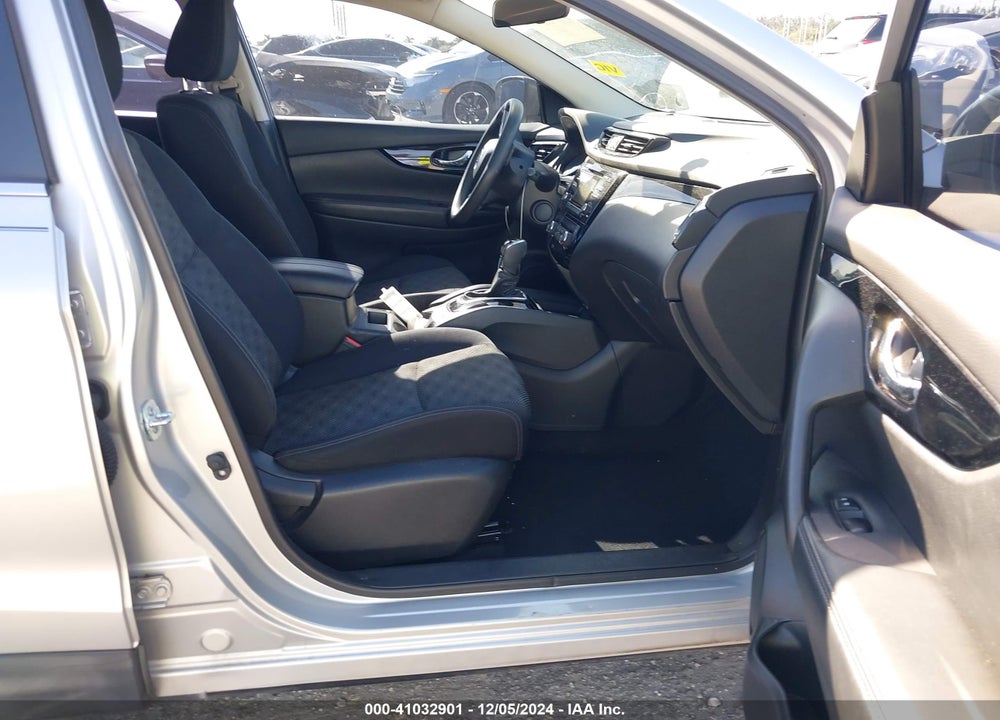 2017 NISSAN ROGUE SPORT SV VIN: JN1BJ1CP8HW011084