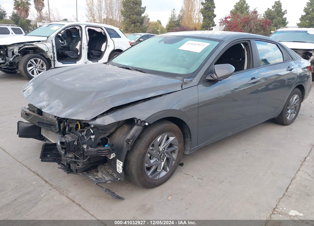 2024 HYUNDAI ELANTRA VIN: KMHLM4DG9RU779237