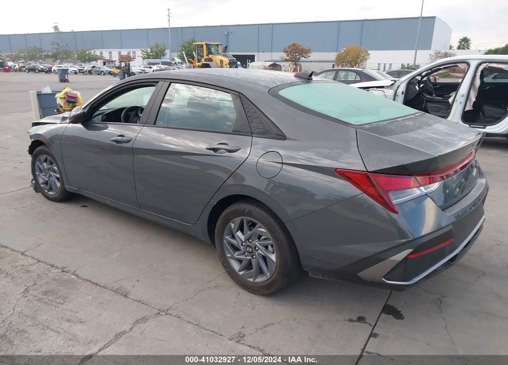 2024 HYUNDAI ELANTRA VIN: KMHLM4DG9RU779237