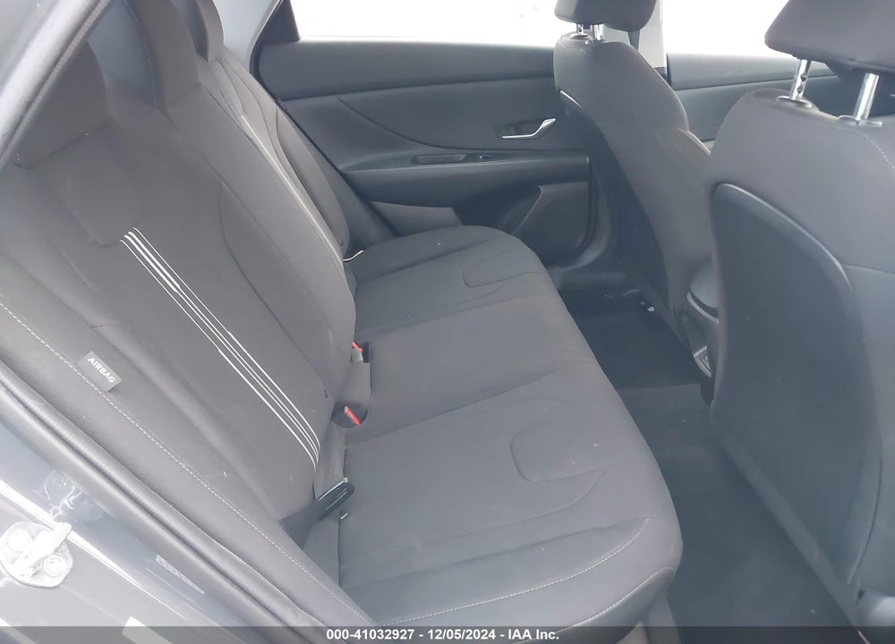 2024 HYUNDAI ELANTRA VIN: KMHLM4DG9RU779237