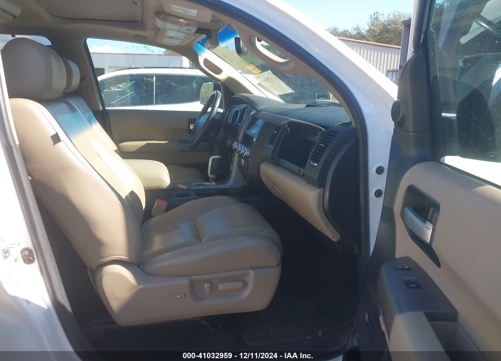 2013 TOYOTA SEQUOIA LIMITED 5.7L V8 VIN: 5TDKY5G10DS048551
