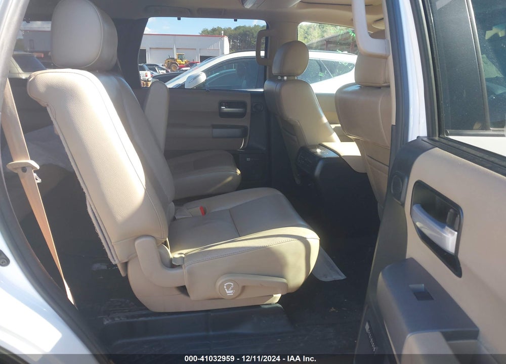 2013 TOYOTA SEQUOIA LIMITED 5.7L V8 VIN: 5TDKY5G10DS048551