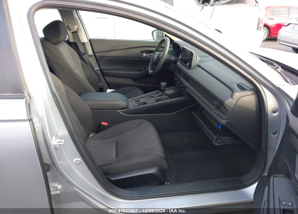 2024 HONDA ACCORD LX VIN: 1HGCY1F28RA032367