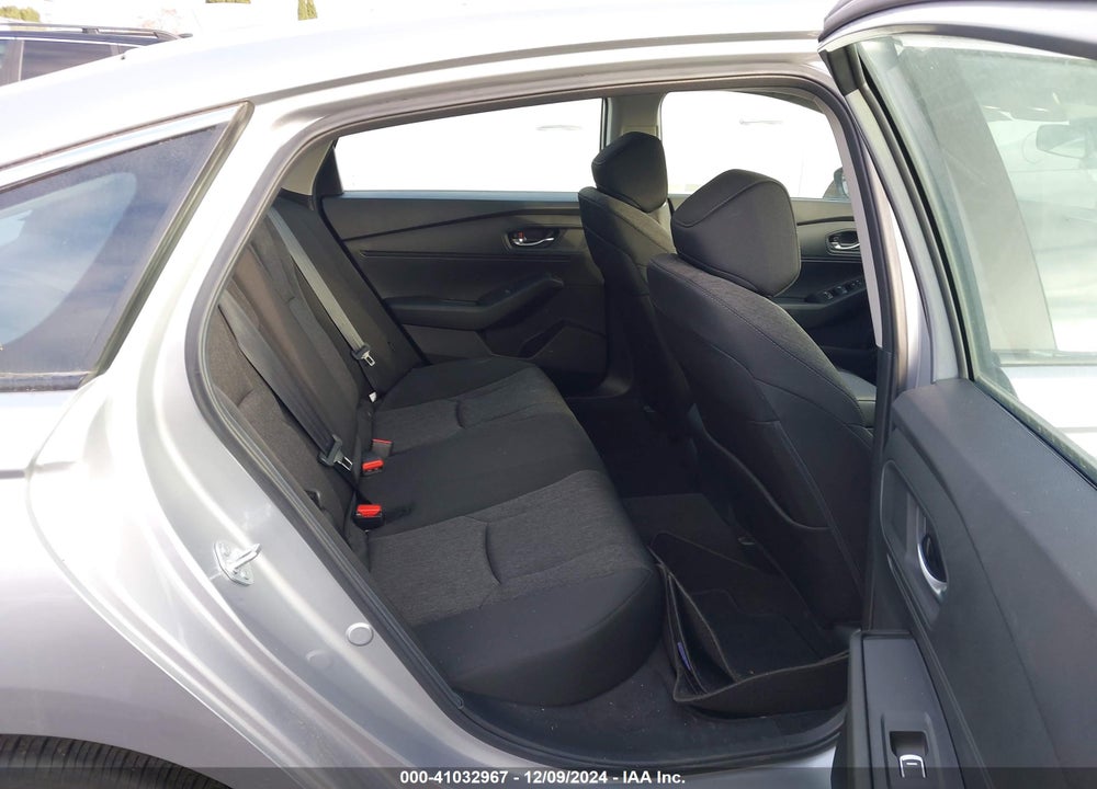 2024 HONDA ACCORD LX VIN: 1HGCY1F28RA032367