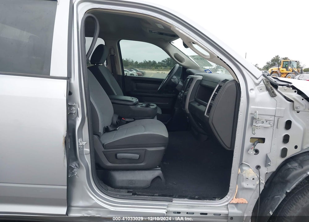 2021 RAM 1500 CLASSIC VIN: 1C6RR6FGXMS506568