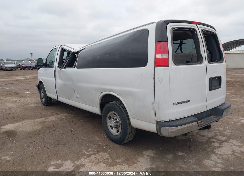 2017 CHEVROLET EXPRESS 3500 LT VIN: 1GAZGPFG1H1148978