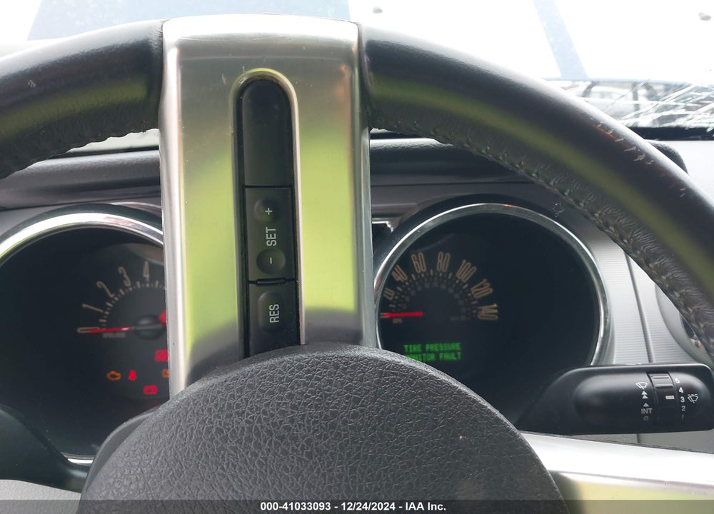 2009 FORD MUSTANG VIN: 1ZVHT82H795120581