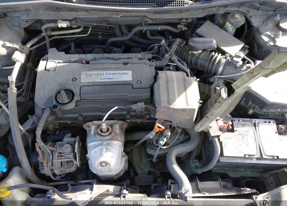 2015 HONDA ACCORD VIN: 1HGCR2F38FA038399