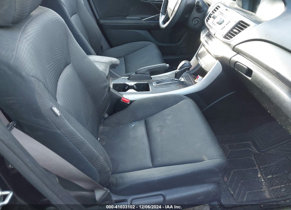2015 HONDA ACCORD VIN: 1HGCR2F38FA038399