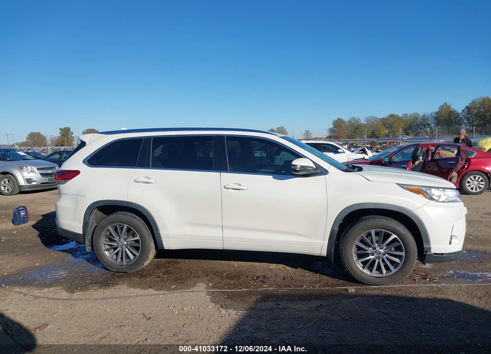 2017 TOYOTA HIGHLANDER XLE VIN: 5TDJZRFH2HS515439