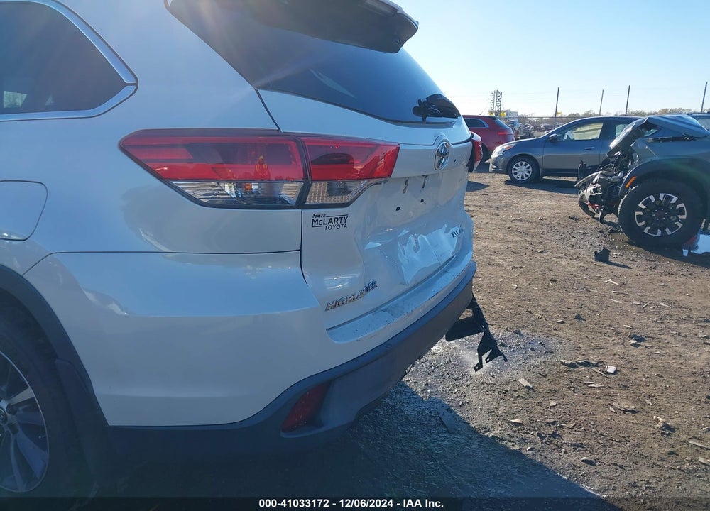2017 TOYOTA HIGHLANDER XLE VIN: 5TDJZRFH2HS515439