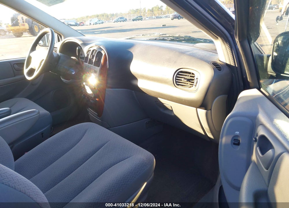 2007 CHRYSLER TOWN & COUNTRY VIN: 1A4GJ45R97B216268