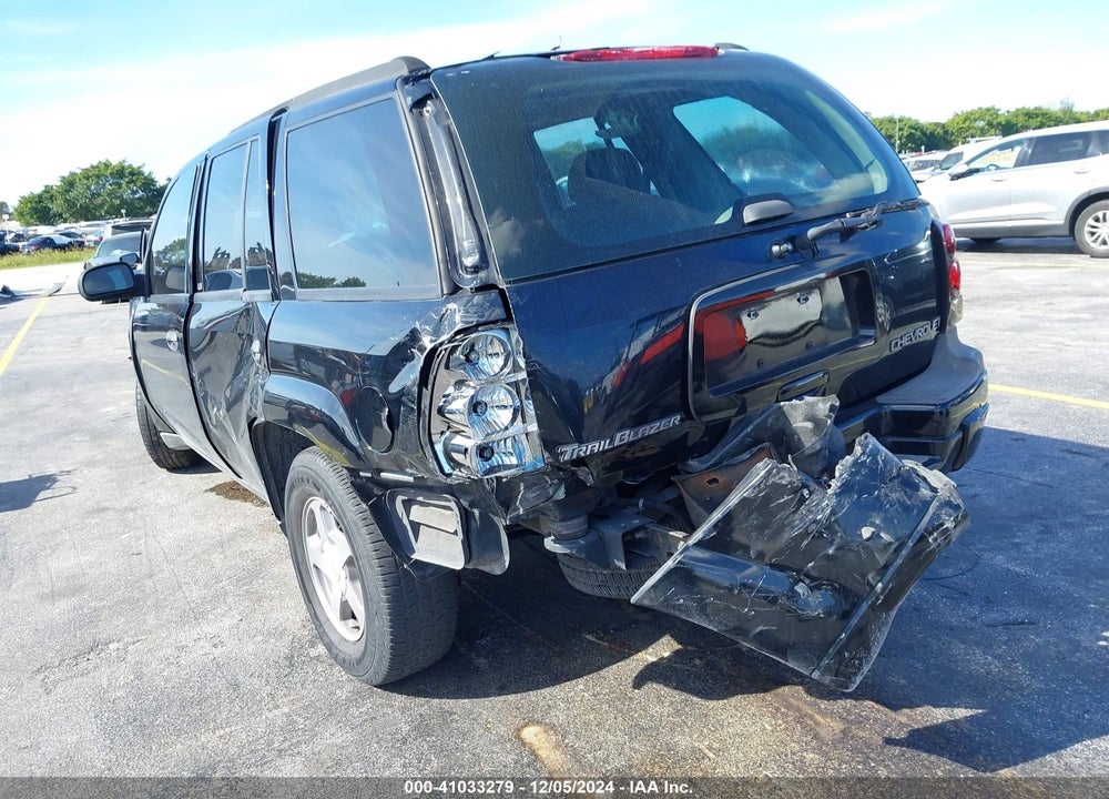 2004 CHEVROLET TRAILBLAZER LS VIN: 1GNDS13S742424002