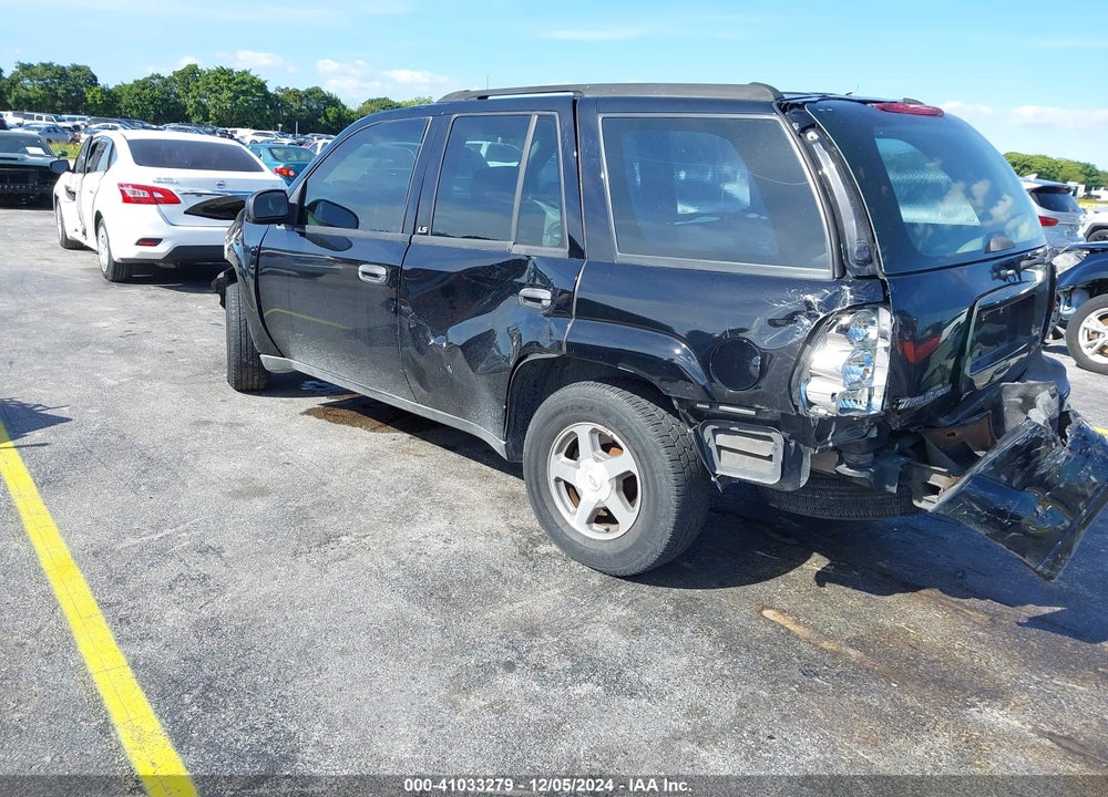 2004 CHEVROLET TRAILBLAZER LS VIN: 1GNDS13S742424002