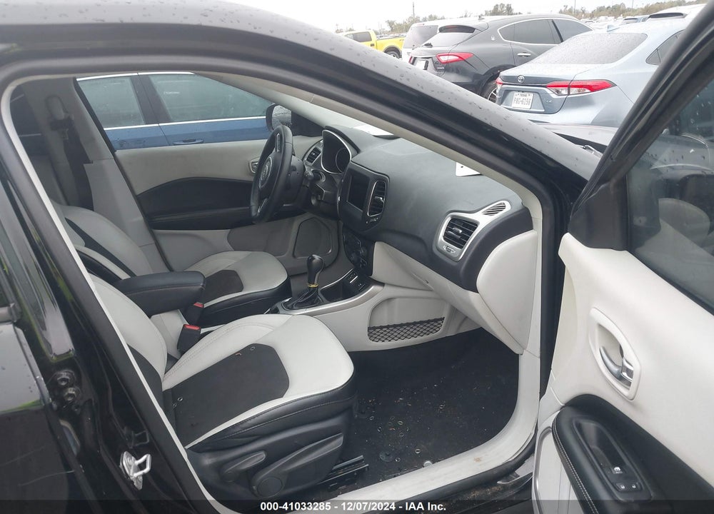 2018 JEEP COMPASS SUN AND WHEEL FWD VIN: 3C4NJCBB0JT503339