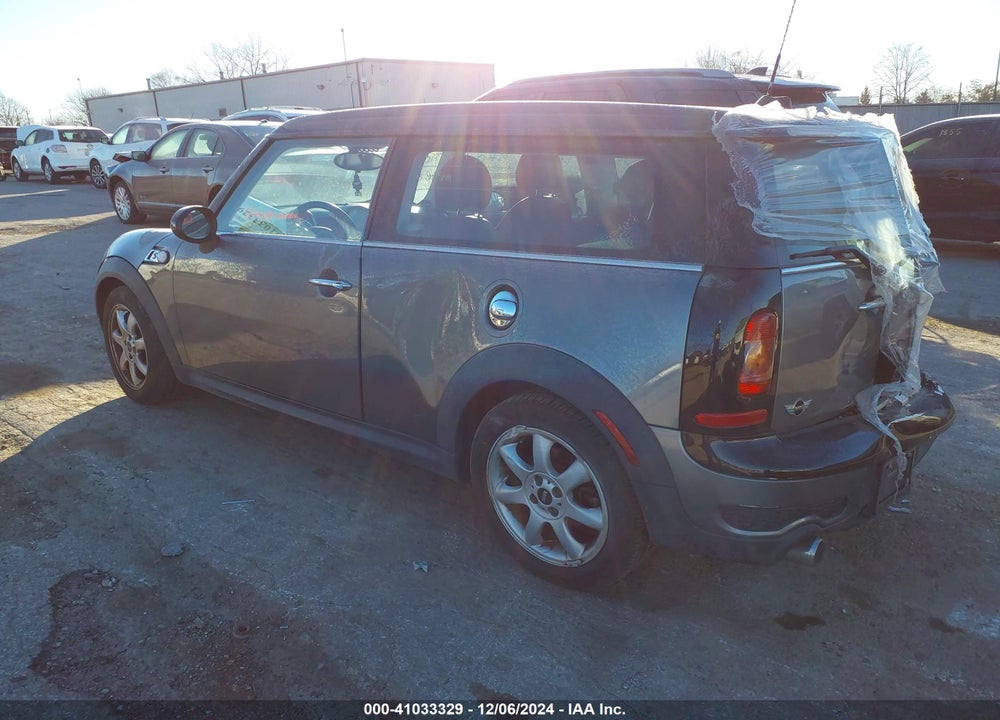 2010 MINI COOPER S CLUBMAN VIN: WMWMM3C53ATZ33256