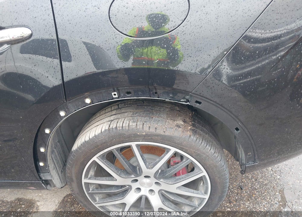 2017 MASERATI LEVANTE VIN: ZN661XUL8HX250673