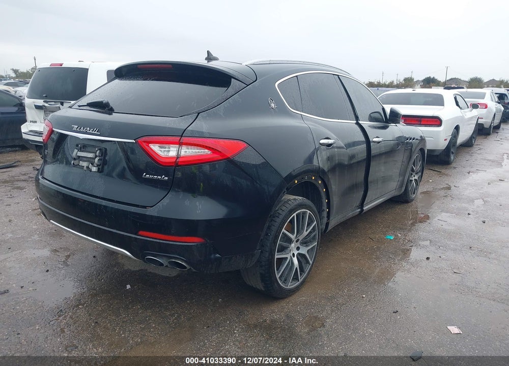 2017 MASERATI LEVANTE VIN: ZN661XUL8HX250673
