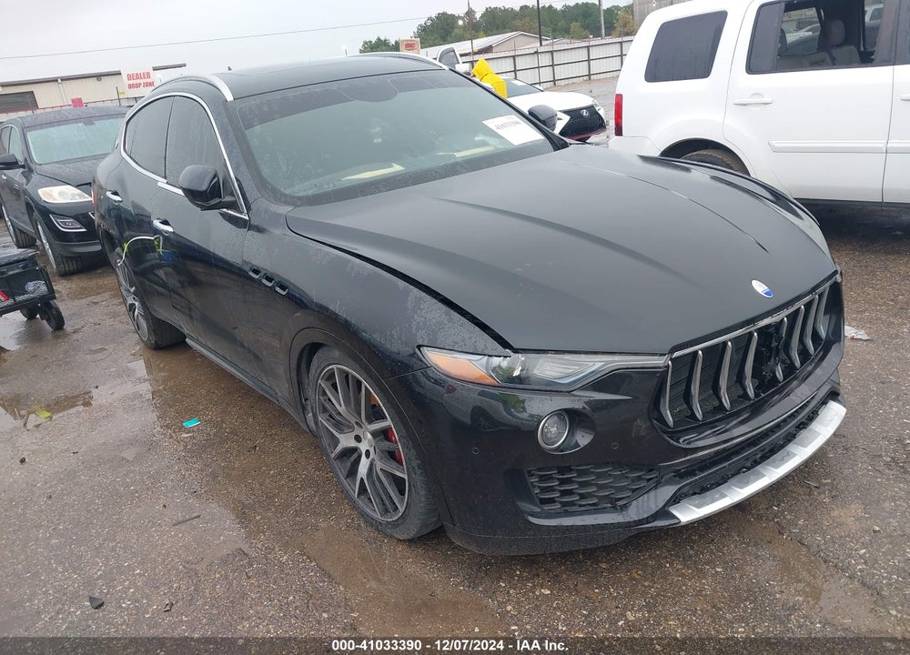 2017 MASERATI LEVANTE VIN: ZN661XUL8HX250673