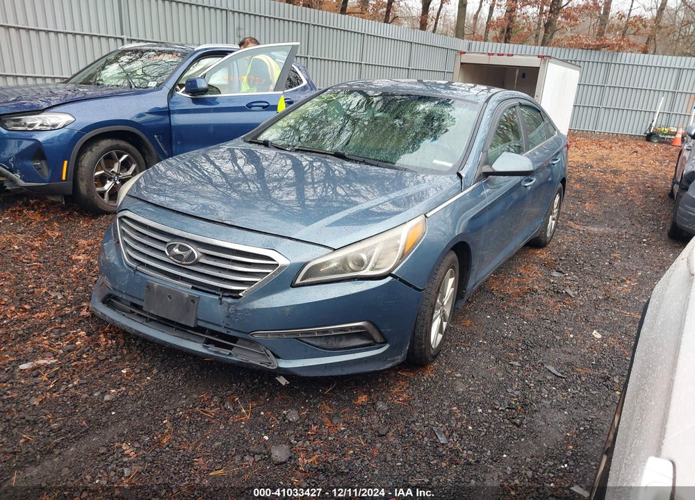 2015 HYUNDAI SONATA SE VIN: 5NPE24AF1FH210953