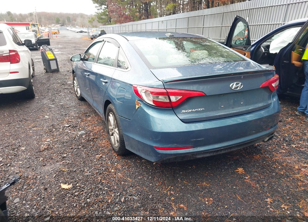 2015 HYUNDAI SONATA SE VIN: 5NPE24AF1FH210953