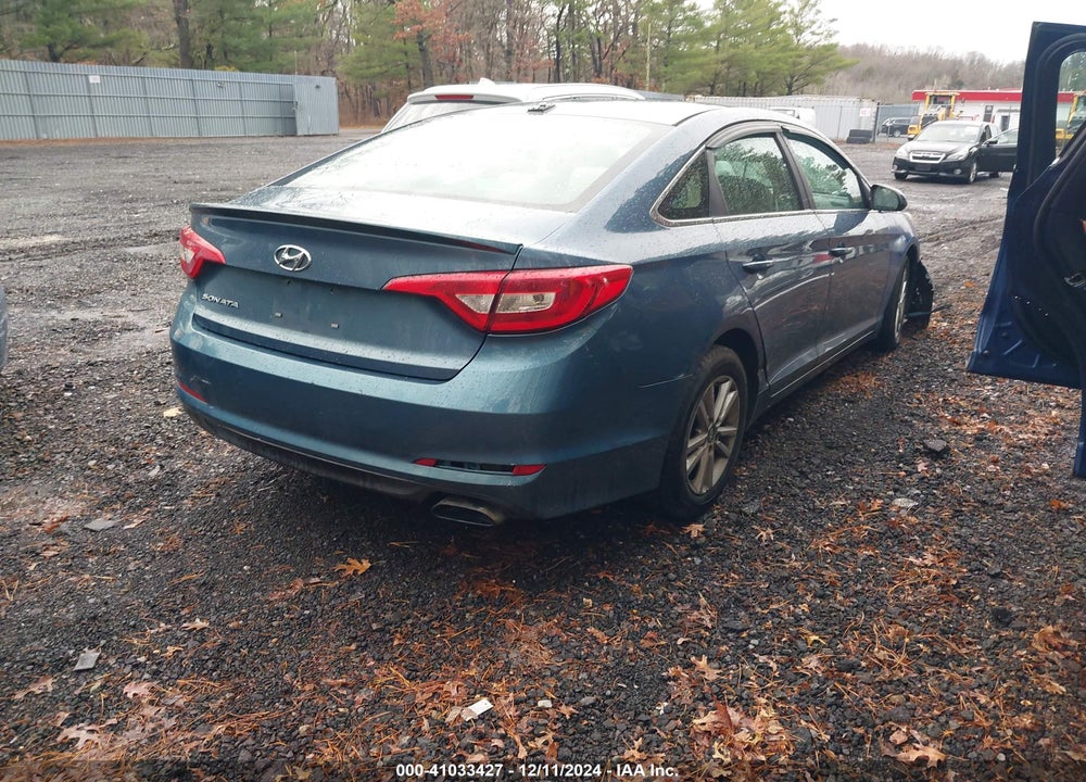 2015 HYUNDAI SONATA SE VIN: 5NPE24AF1FH210953