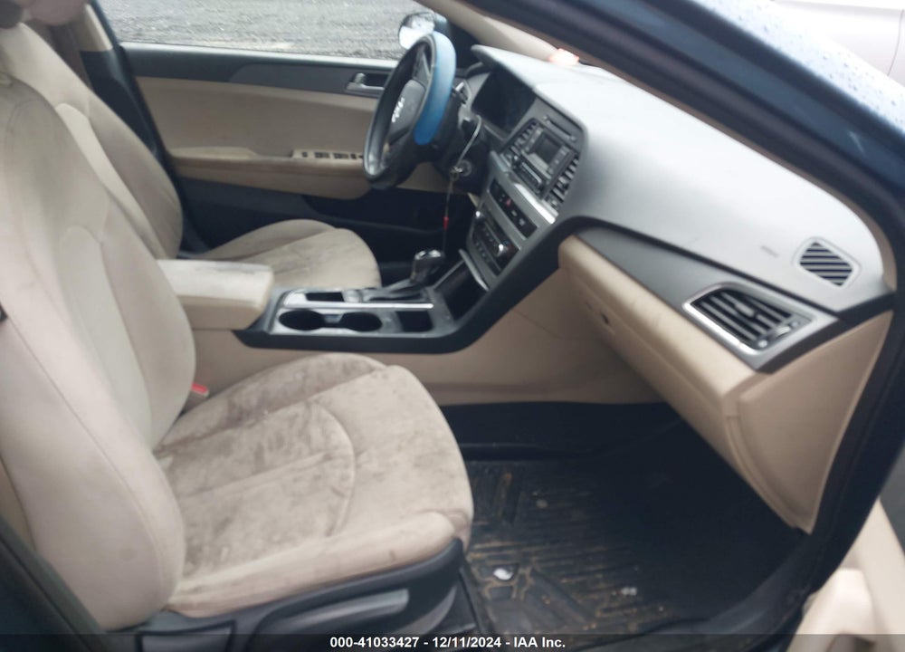 2015 HYUNDAI SONATA SE VIN: 5NPE24AF1FH210953