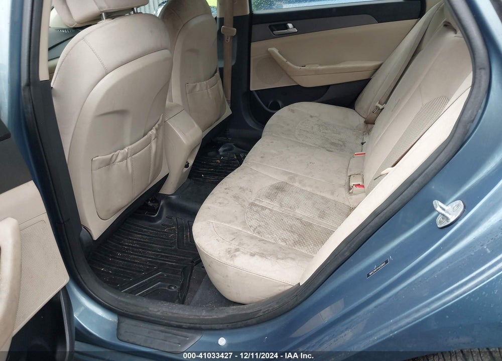 2015 HYUNDAI SONATA SE VIN: 5NPE24AF1FH210953