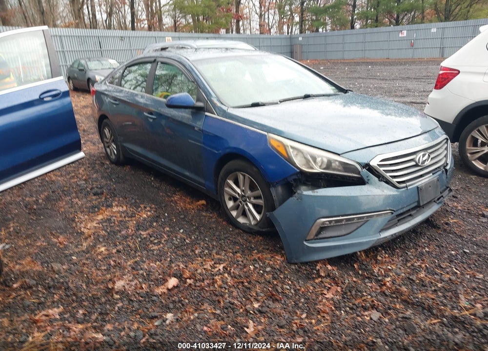 2015 HYUNDAI SONATA SE VIN: 5NPE24AF1FH210953