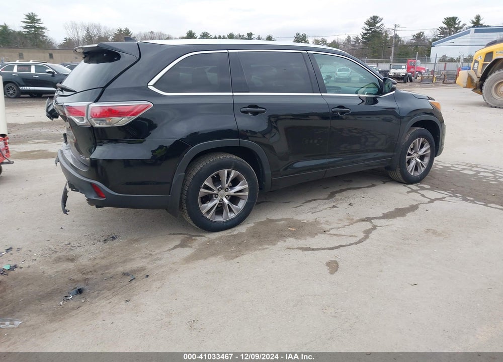 2015 TOYOTA HIGHLANDER XLE V6 VIN: 5TDJKRFH9FS180701