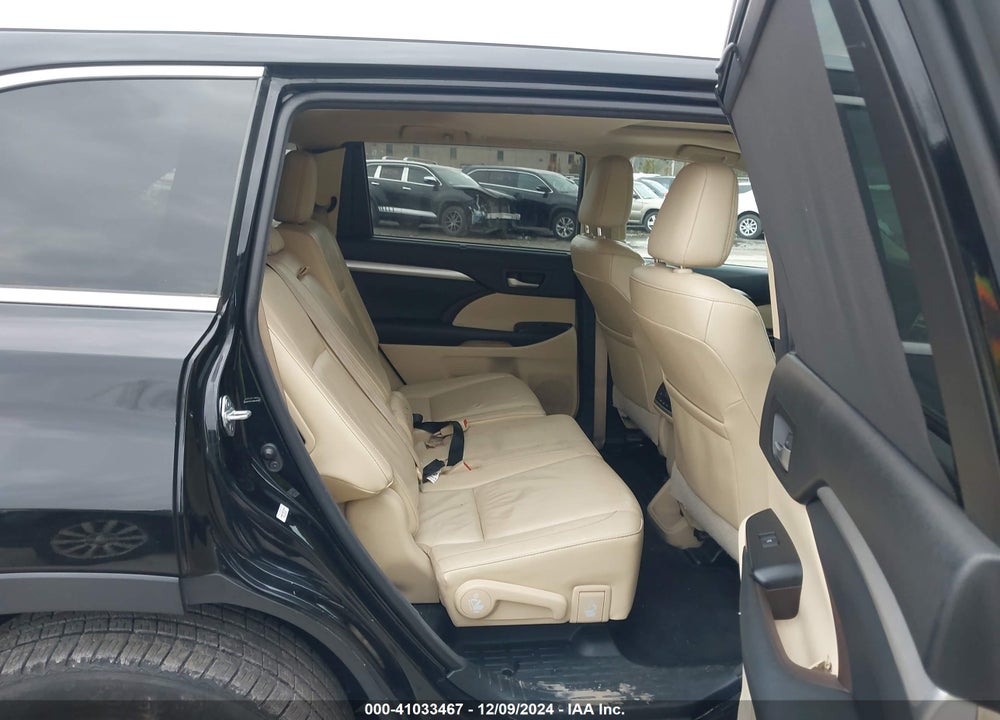 2015 TOYOTA HIGHLANDER XLE V6 VIN: 5TDJKRFH9FS180701