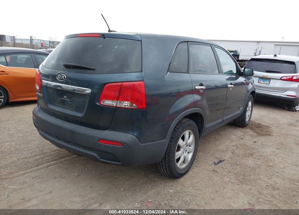 2011 KIA SORENTO LX VIN: 5XYKTCA10BG056414