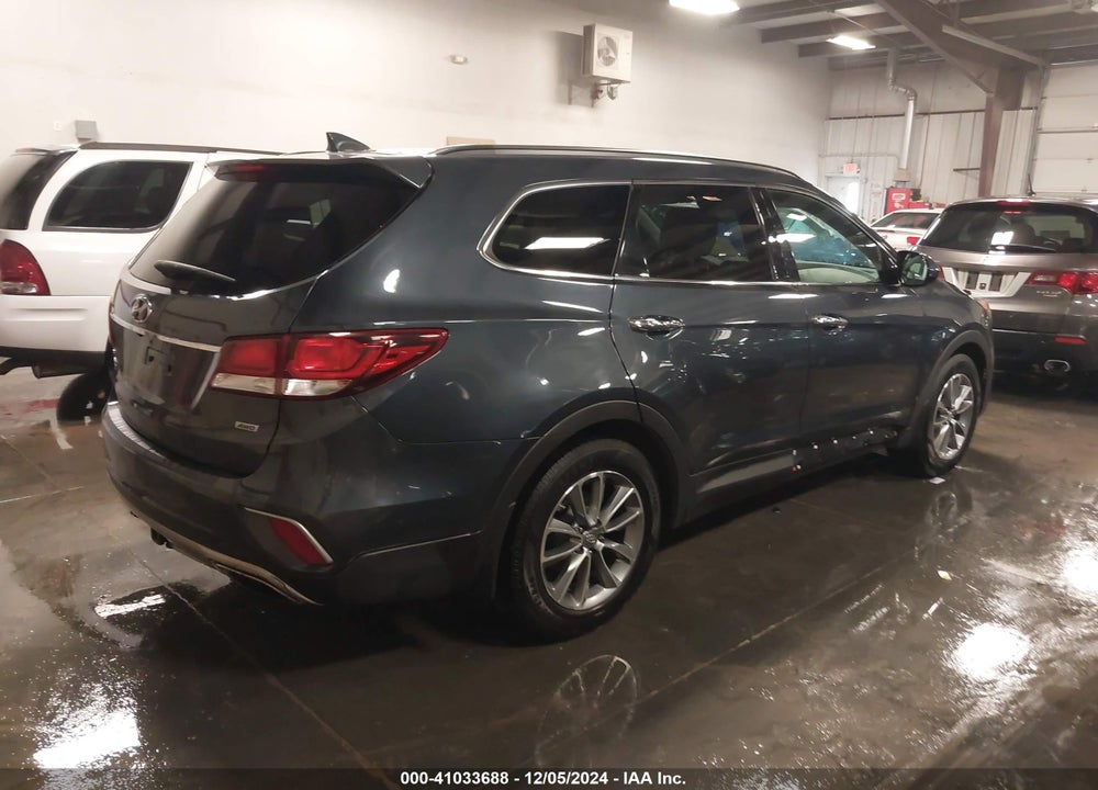 2017 HYUNDAI SANTA FE SE VIN: KM8SMDHF8HU196167